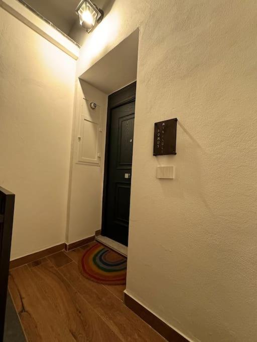 Domus Miraculi: Casa Storica Nel Cuore Di Napoli Luaran gambar