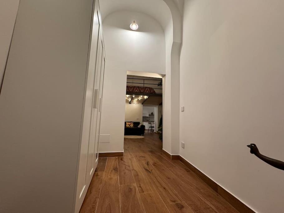 Domus Miraculi: Casa Storica Nel Cuore Di Napoli Luaran gambar