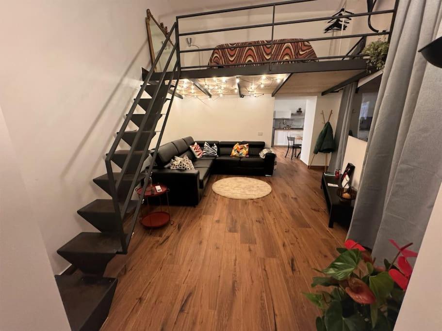 Domus Miraculi: Casa Storica Nel Cuore Di Napoli Luaran gambar